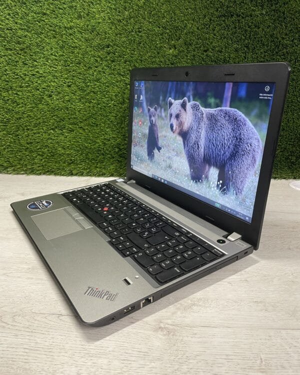 LENOVO THINKPAD E570 15.6″ i5 16GB 250GB SSD - Imagen 5