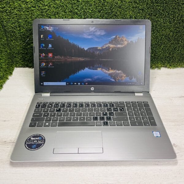 HP 250 G6 SILVER 15.6″ i5 8GB 250GB SSD - Imagen 4