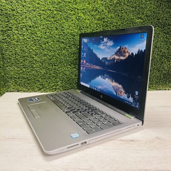 HP 250 G6 SILVER 15.6″ i5 8GB 250GB SSD - Imagen 6