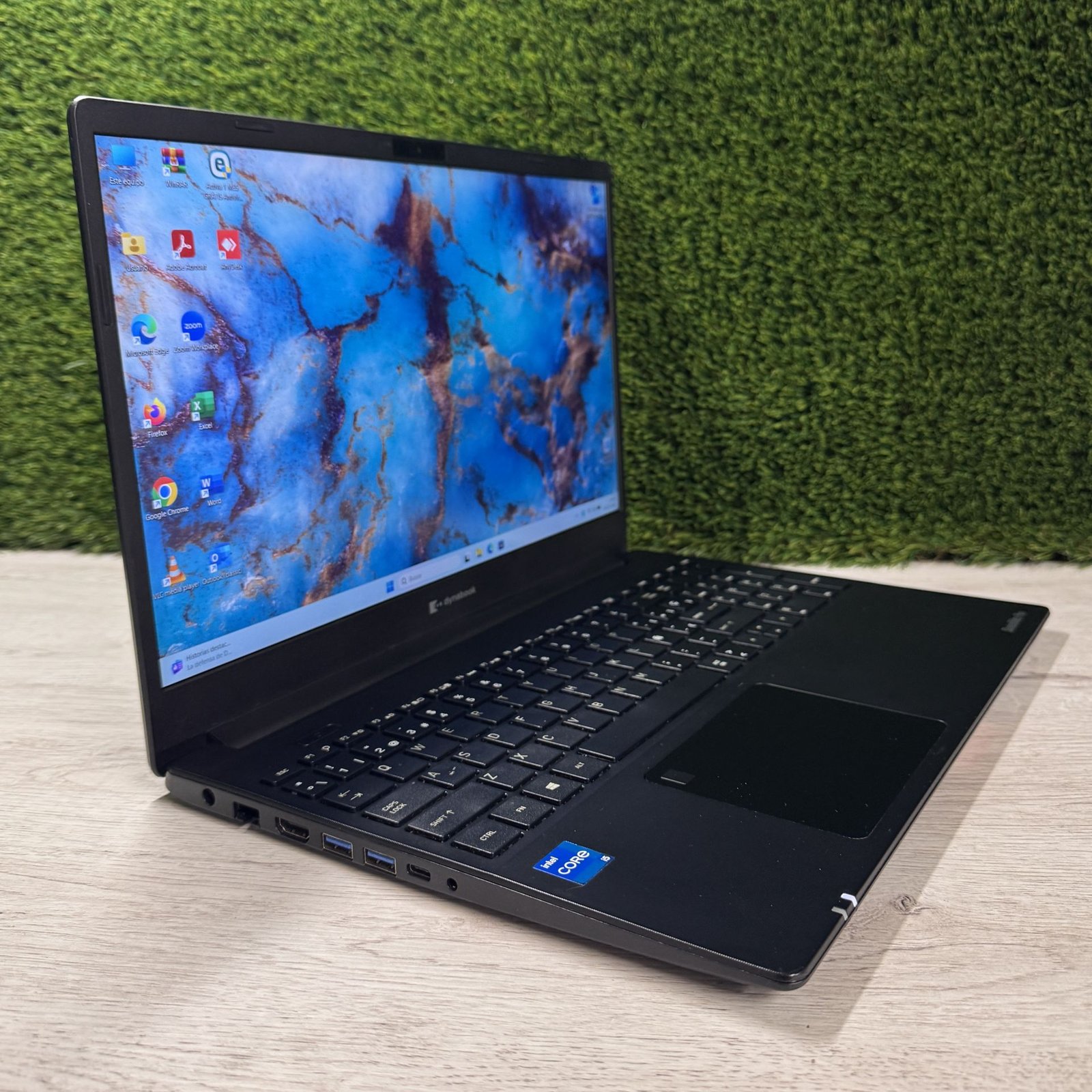 TOSHIBA SATELLITE PRO L50-J 15.6″ i5-1135G7 16GB 256GB SSD - Imagen 3
