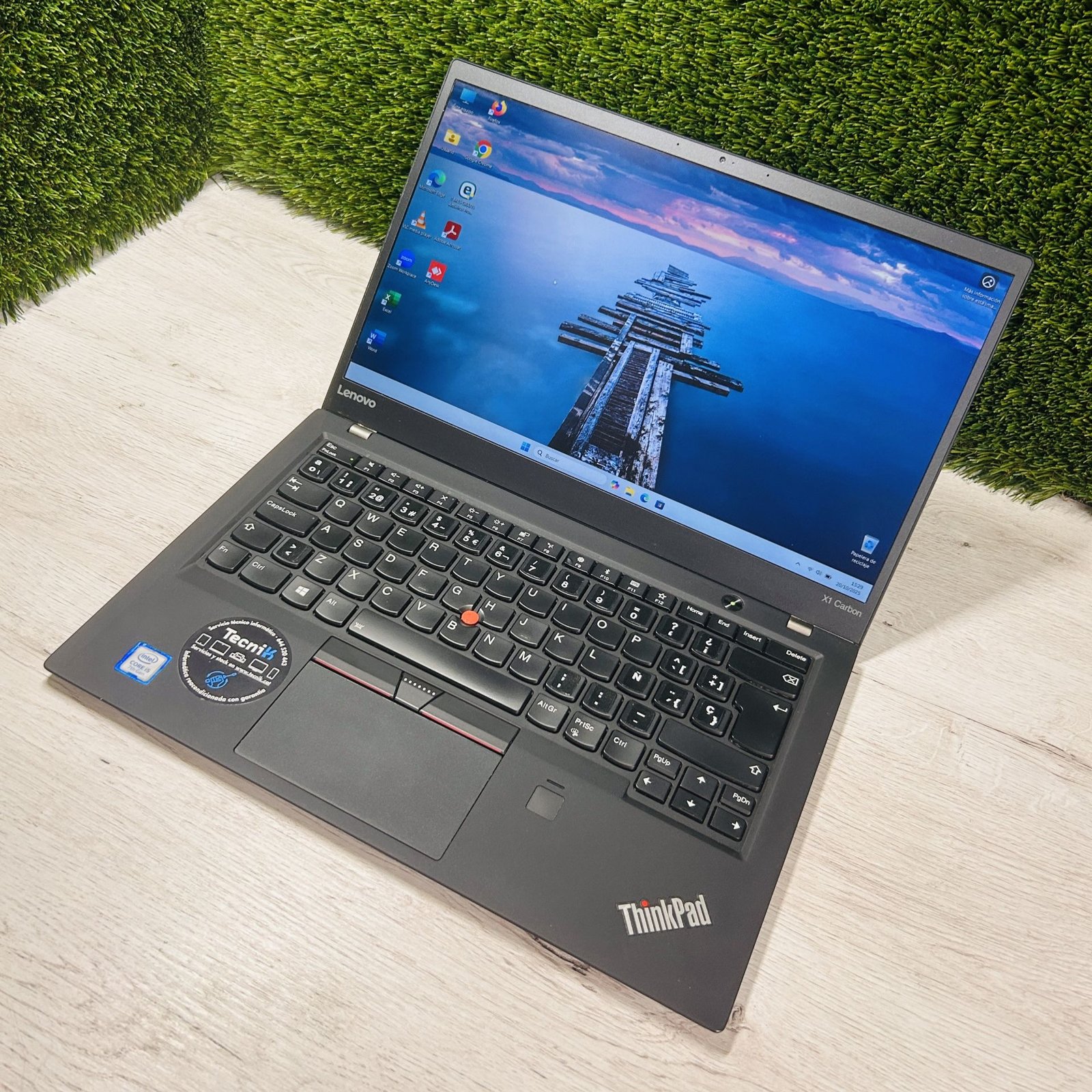 LENOVO THINKPAD X1 CARBON G4 14″ i5 8GB 256GB SSD - Imagen 2