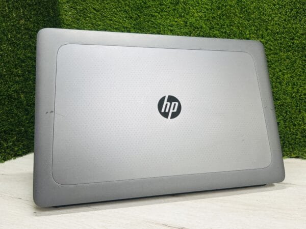 HP ZBOOK STUDIO 17 G3 WORKSTATION 17″ XEON E3 32GB 512GB NVME - Imagen 3