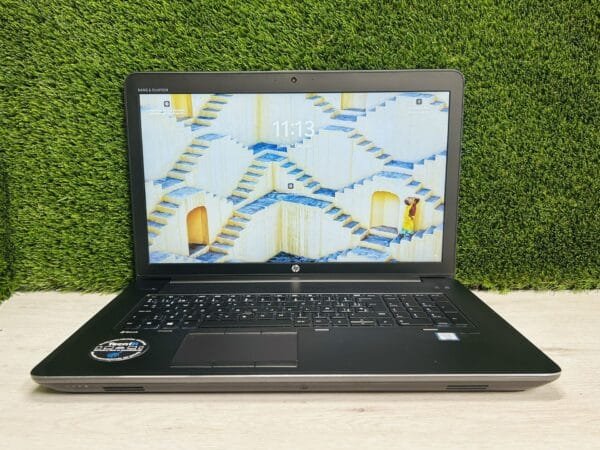 HP ZBOOK STUDIO 17 G3 WORKSTATION 17″ XEON E3 32GB 512GB NVME