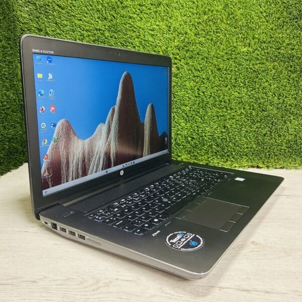 HP ZBOOK STUDIO 17 G3 WORKSTATION 17″ XEON E3 32GB 512GB NVME - Imagen 4