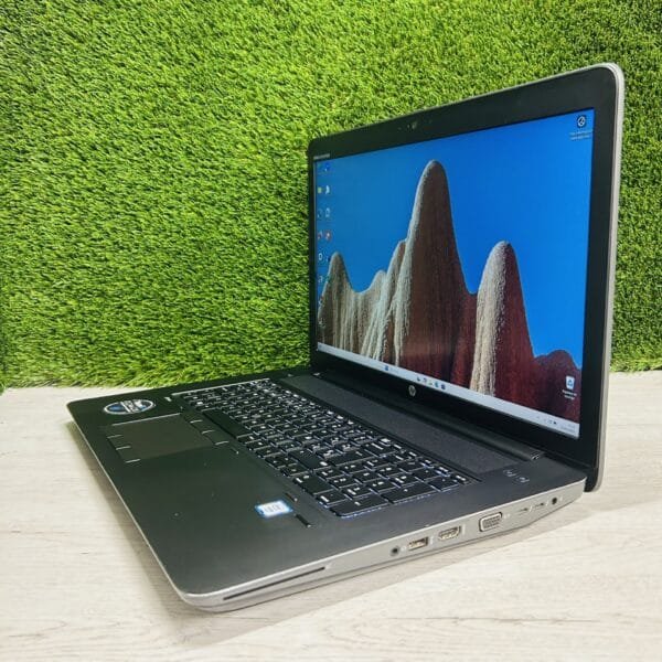 HP ZBOOK STUDIO 17 G3 WORKSTATION 17″ XEON E3 32GB 512GB NVME - Imagen 5