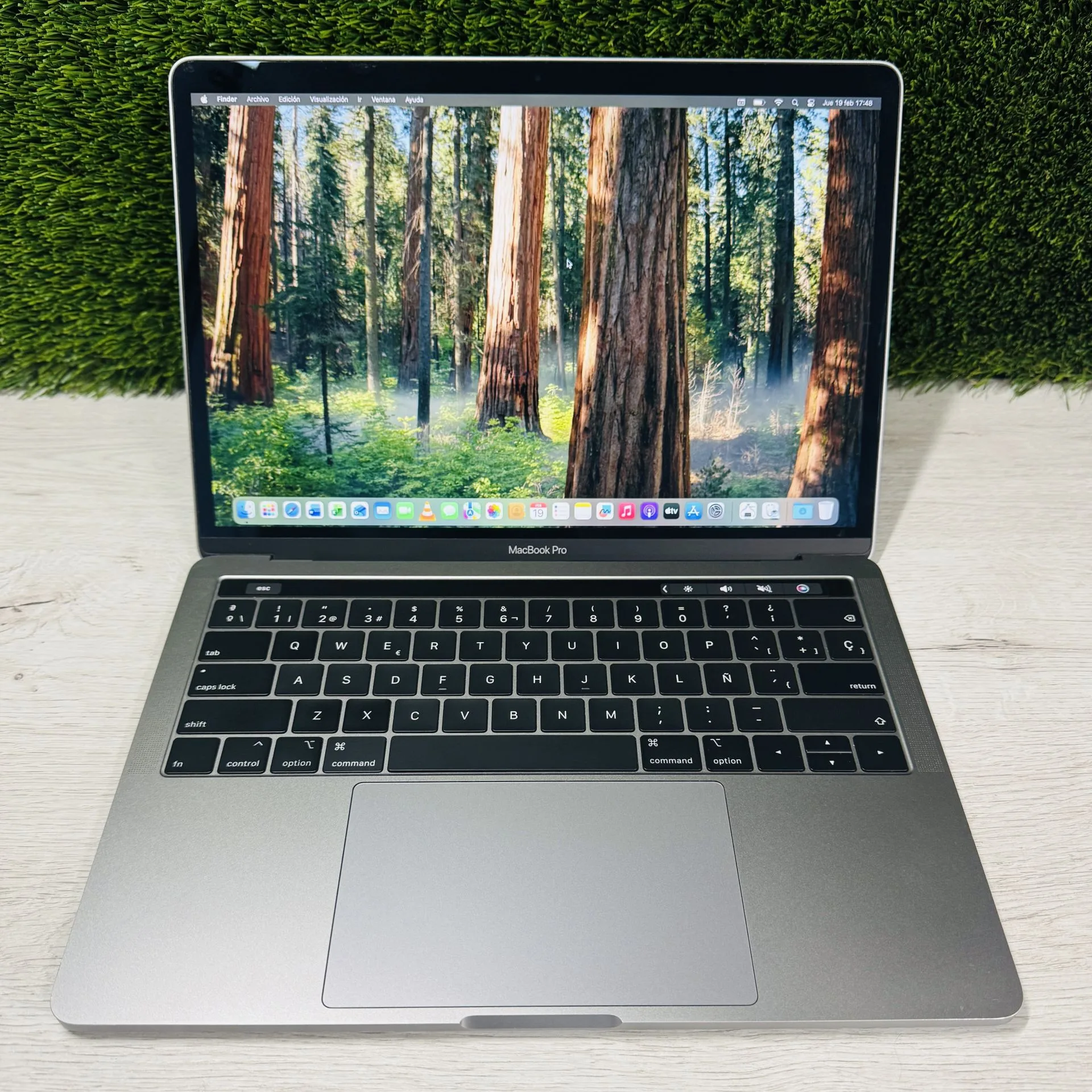 APPLE MACBOOK PRO A1989 13.3″ i7 16GB 256GB SSD con TouchBar Táctil - Imagen 2