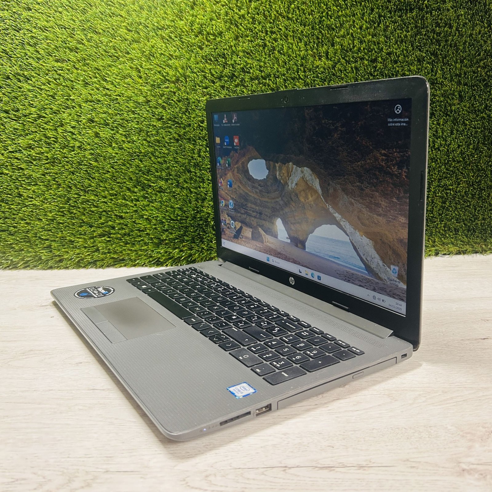 HP 250 G7 15.6″ i5 12GB 256GB SSD - Imagen 6