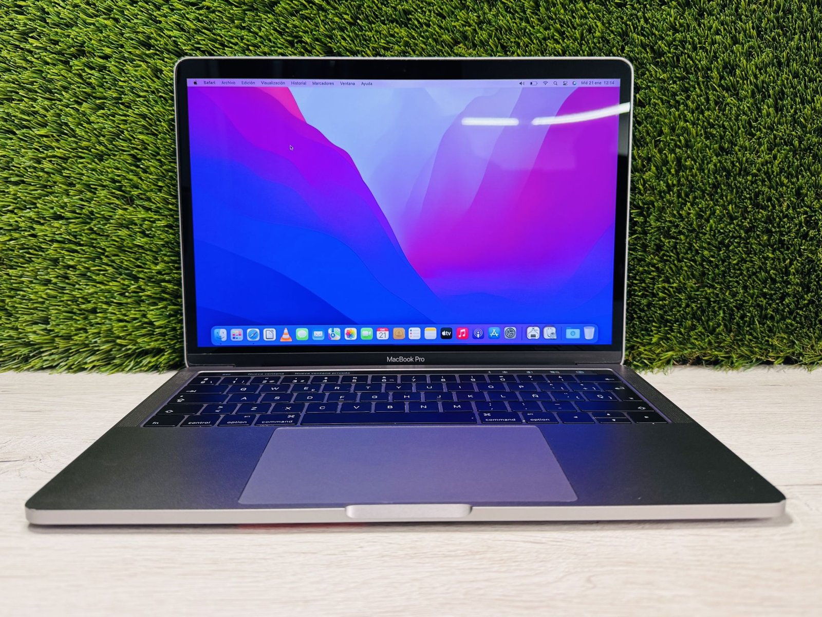 APPLE MACBOOK PRO 2016 A1706 13.3″ i5 8GB 512GB SSD con TouchBar