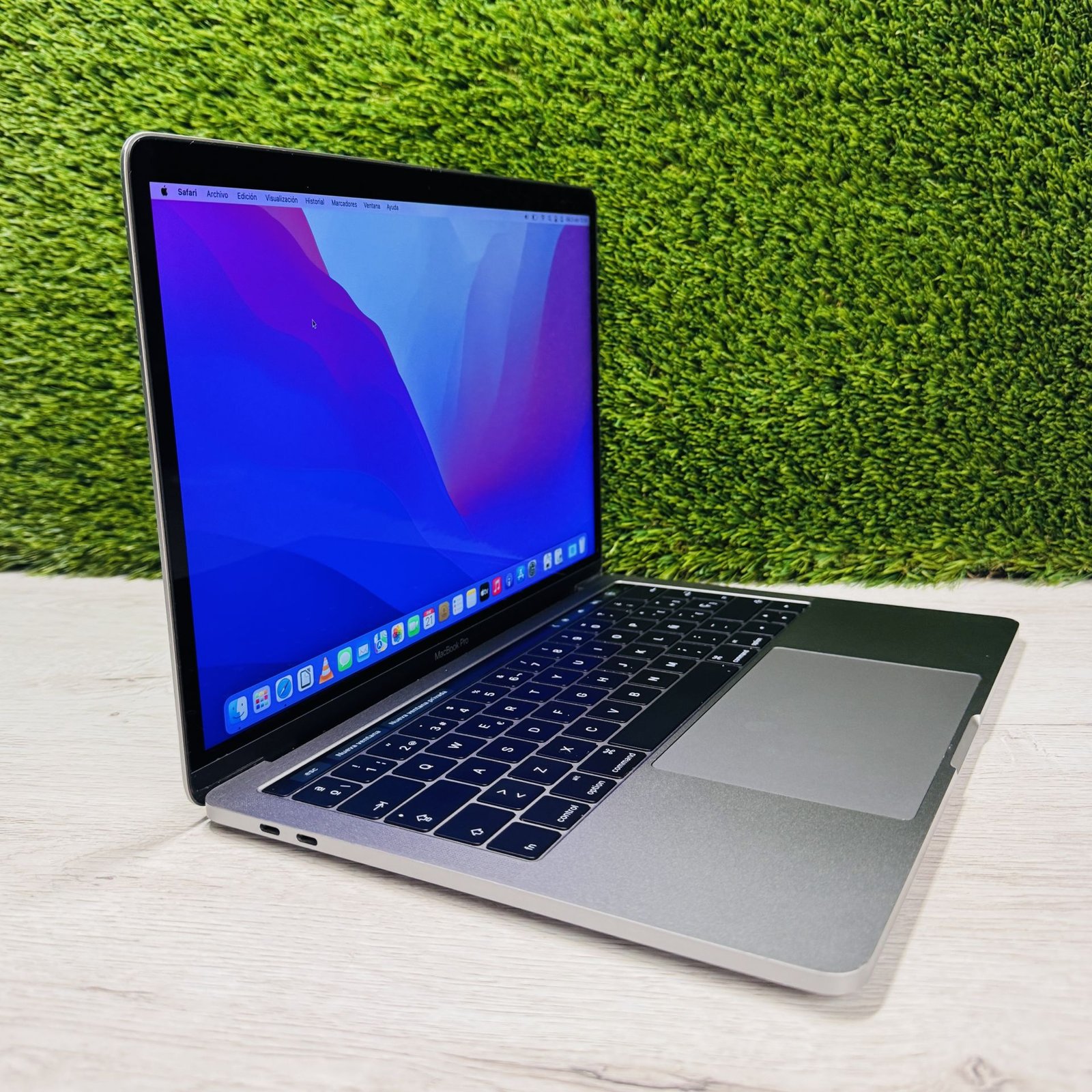 APPLE MACBOOK PRO 2016 A1706 13.3″ i5 8GB 512GB SSD con TouchBar - Imagen 3