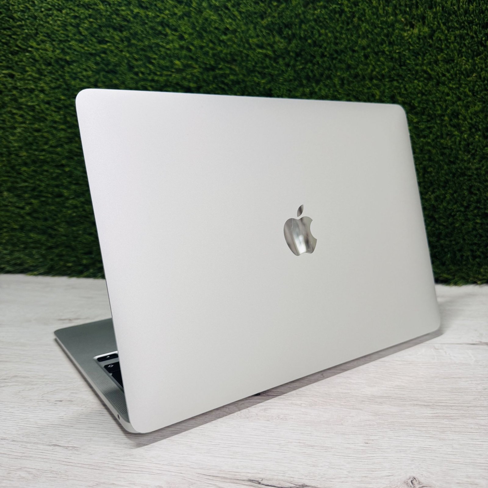 APPLE MACBOOK PRO 2020 A2337 13.3″ Chip M1 8GB 512GB SSD - Imagen 7