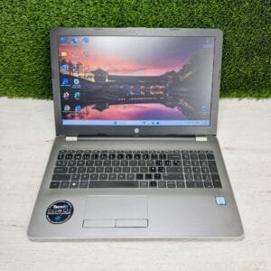 HP 250 G6 SILVER 15.6″ i5 12GB 240GB SSD