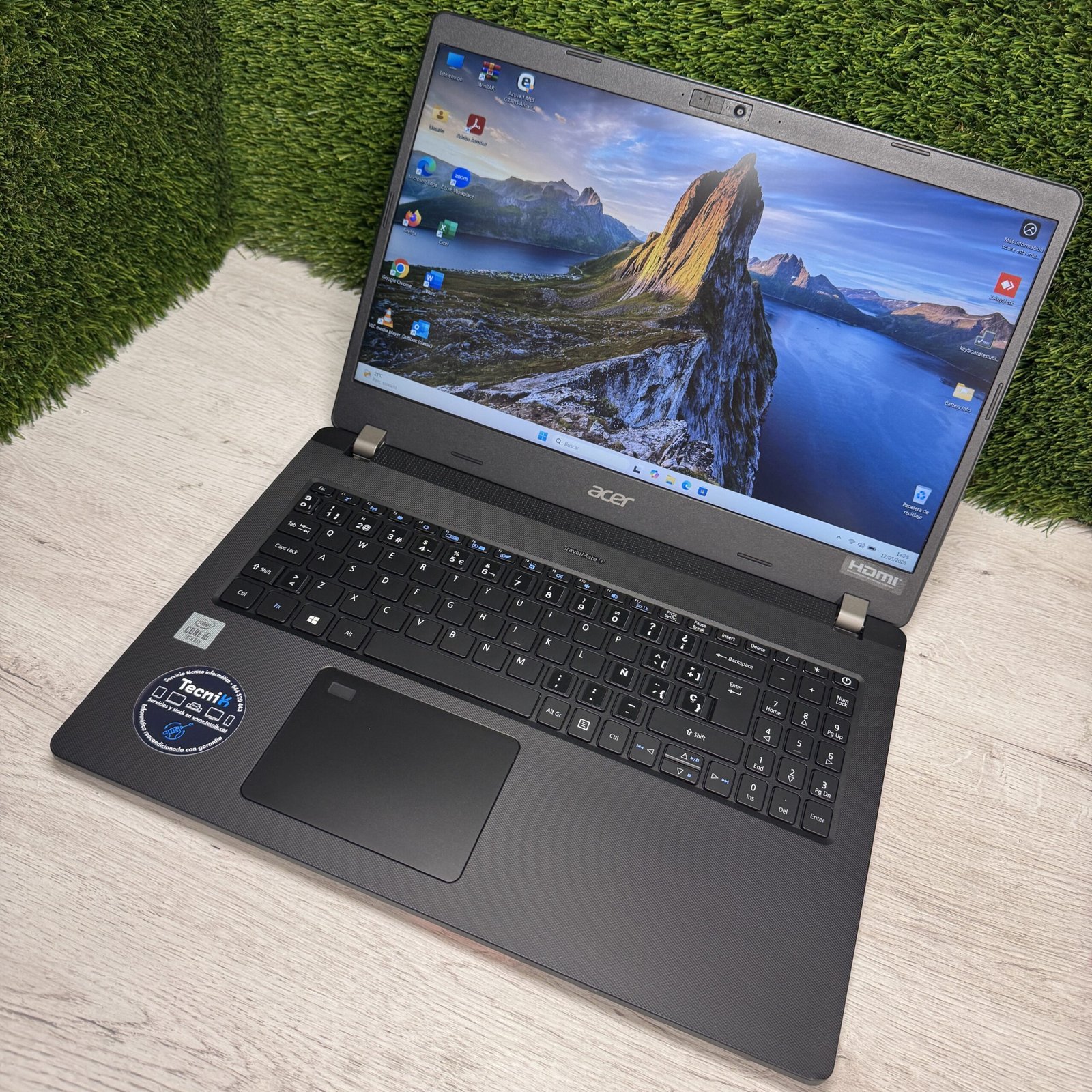 ACER TRAVELMATE P215-52 15.6″ i5 12GB 256GB SSD